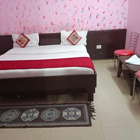 ניו דלהי Airport Hotel Pariksheet Inn מראה חיצוני תמונה