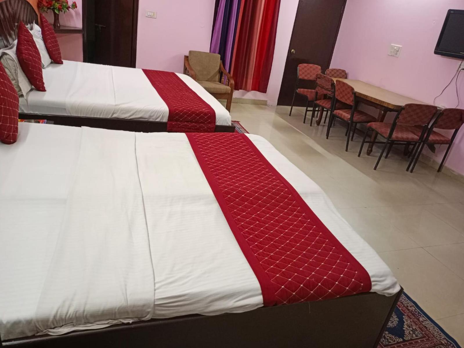 ניו דלהי Airport Hotel Pariksheet Inn מראה חיצוני תמונה