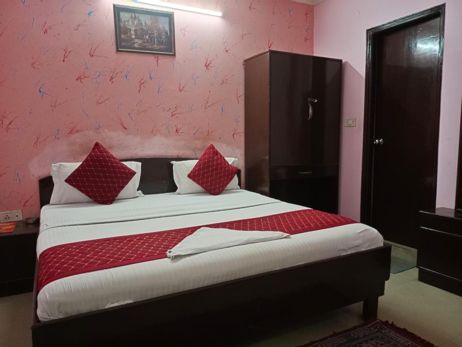 ניו דלהי Airport Hotel Pariksheet Inn מראה חיצוני תמונה
