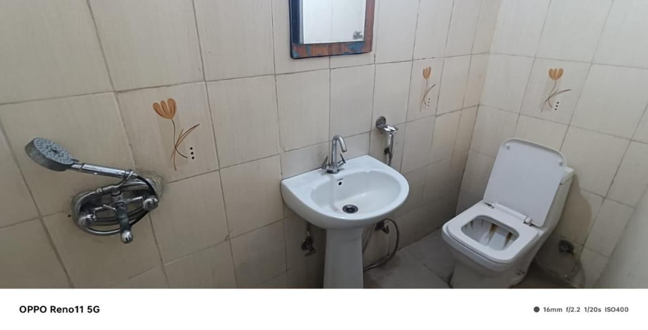 ניו דלהי Airport Hotel Pariksheet Inn מראה חיצוני תמונה